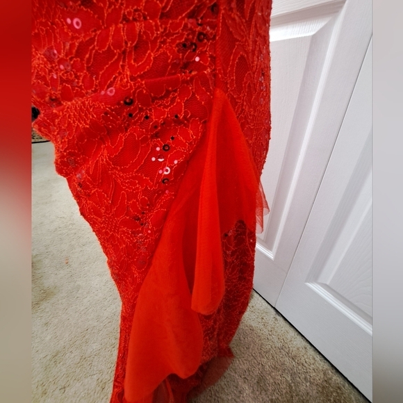NWT Candalite Petite Cherry Red Lace & Sequin Formal Gown - Picture 3 of 12